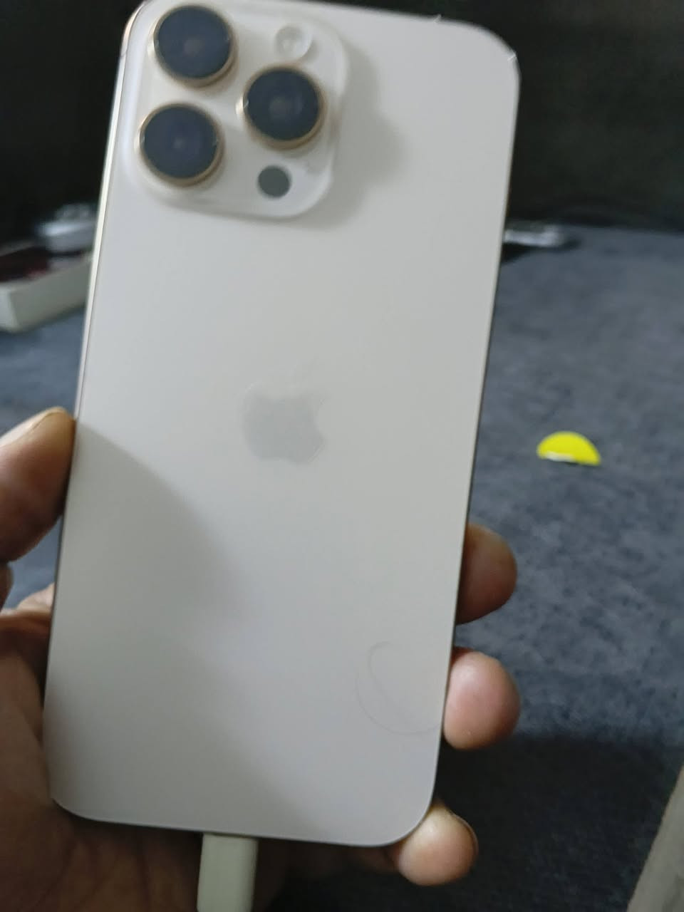 ايفون 16ابرو ماكس امبدل شاصي اوضهر اوشاشه توعيه جيده البطاريه 100 عدد دوات الشحن 50 ذاكرة 256غراضه كاملة السعر950 ***********
