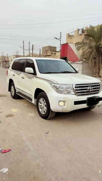 يالله ادوات ادوات ادوات  لاند كروز 2011  خليجي حاوية بدون كص بدون فتح جاهزة من كلشي ع وضع الشركه السياره دخول جديد مكينة 8 سلندر بريم تاير جديدة  تريك ناشف  من حدادة من نعومة تعهد من السرقة والعشائر والكص العنولن بصرة سعر 160 بيهة مجال  ***********
