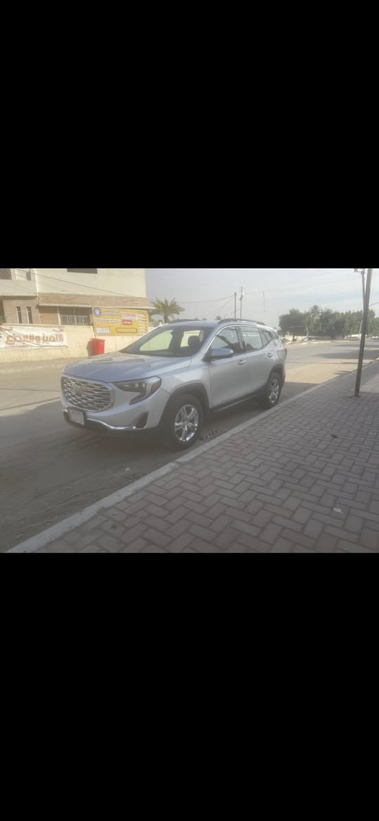 السلام عليكم جمسي تيران موديل ٢٠٢٠ فئة SLE فول مواصفات عدا الفتحة لون سلفر محرك ١٥٠٠ تيربو ماشية ٨٤ الف سيارة مسجلة بأسمي للاستفسار اكثر الاتصال على الرقم ***********
