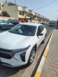 للبيع تراكس موديل 24 ماشيه 27 الف كيلو بدون رقم حاليا فحص مؤقت محرك تو...