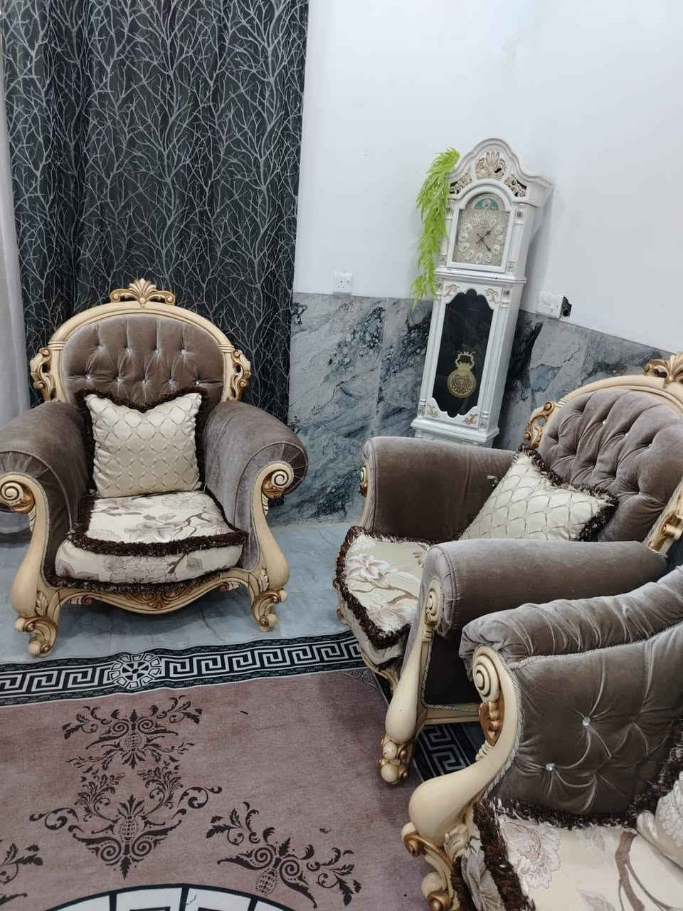 السلام عليكم 
تخم 10 مقاعد ملكي زان مصري 
مكاني الدورة 
السعر مليون و200


**إذا كنت صاحب هذا الإعلان وتريد حذفه لأي سبب، رجاءا أرسل رسالة إلى الدعم الفني**