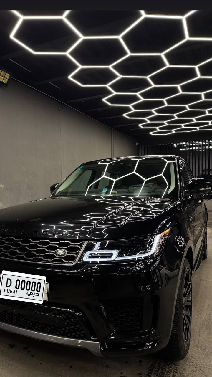 Rang rover 2021 sport hse
فوول مواصفات السياره للأخير معروفه مواصفاتهه
بانوراما شاشتين اناره محيطيه بيبان ودوس شفط ٥ كامرات  بغداد بأسمي تحويل مباشر
كير مكينه صدر وضع شركه
ضررهه فقط جاملغ خلفي بدون داخل بدون ايرباك
السعر 470 وبيه مجال بسيط
***********
مكاني المنصور
