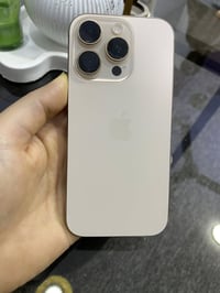 ١٦ برو (برو فقط)  ذاكرة ٢٥٦ بطاريه ٩٣ جهاز بلاد مكفول على الفحص داخل ا...