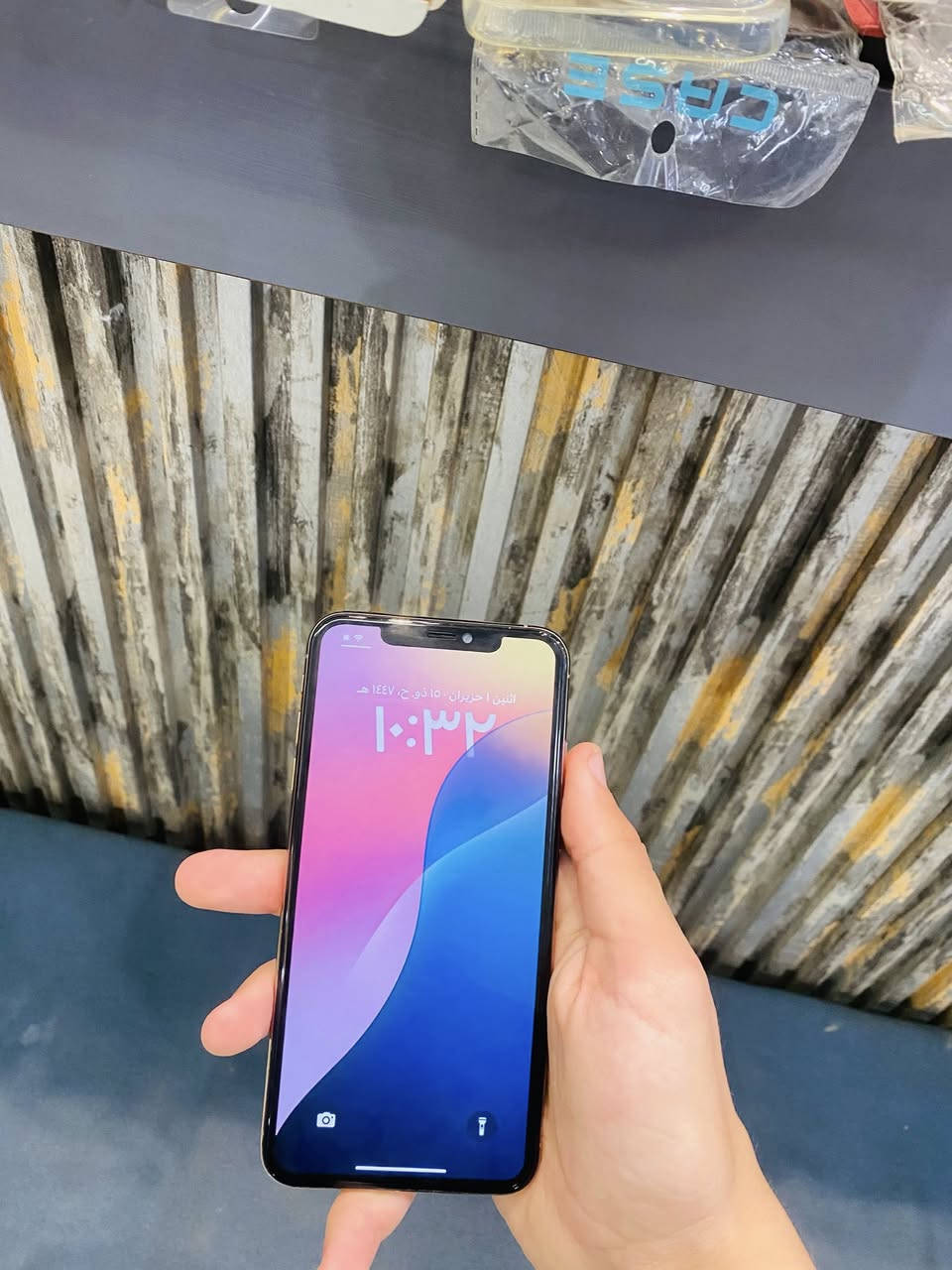 السلام عليكم للبيع ايفون اكس ماكس 
الجهاز فقط مبدل بطاريه!!!!!!
ذكرا 256
بطاريه 100🔋
كامرات ✅
صوت ✅
سبيكر ✅
كله شغال 
نضافة الشاصي 100/100
للبيع بسعر 195الف وبي مجال 
للتصال ***********
