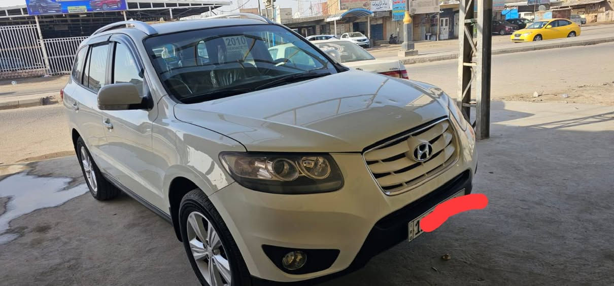 السلام عليكم سنتافيا للبيع موديل ٢٠١٠ الشركة العامة خليجي فتحة تحكم ستيرن كشن كهربائي ٦ سلندر ٧ راكب كفالة ماعدى جاملغ خلفي صبغ  كير مكينة جدد لافتح ولارواجز غرفته جديد ،سياره احلى من الصور رقم بغداد دولي بأسمي مكان السيارة ميسان العمارة سعره  ١٣٥  للأستفسار  ***********
