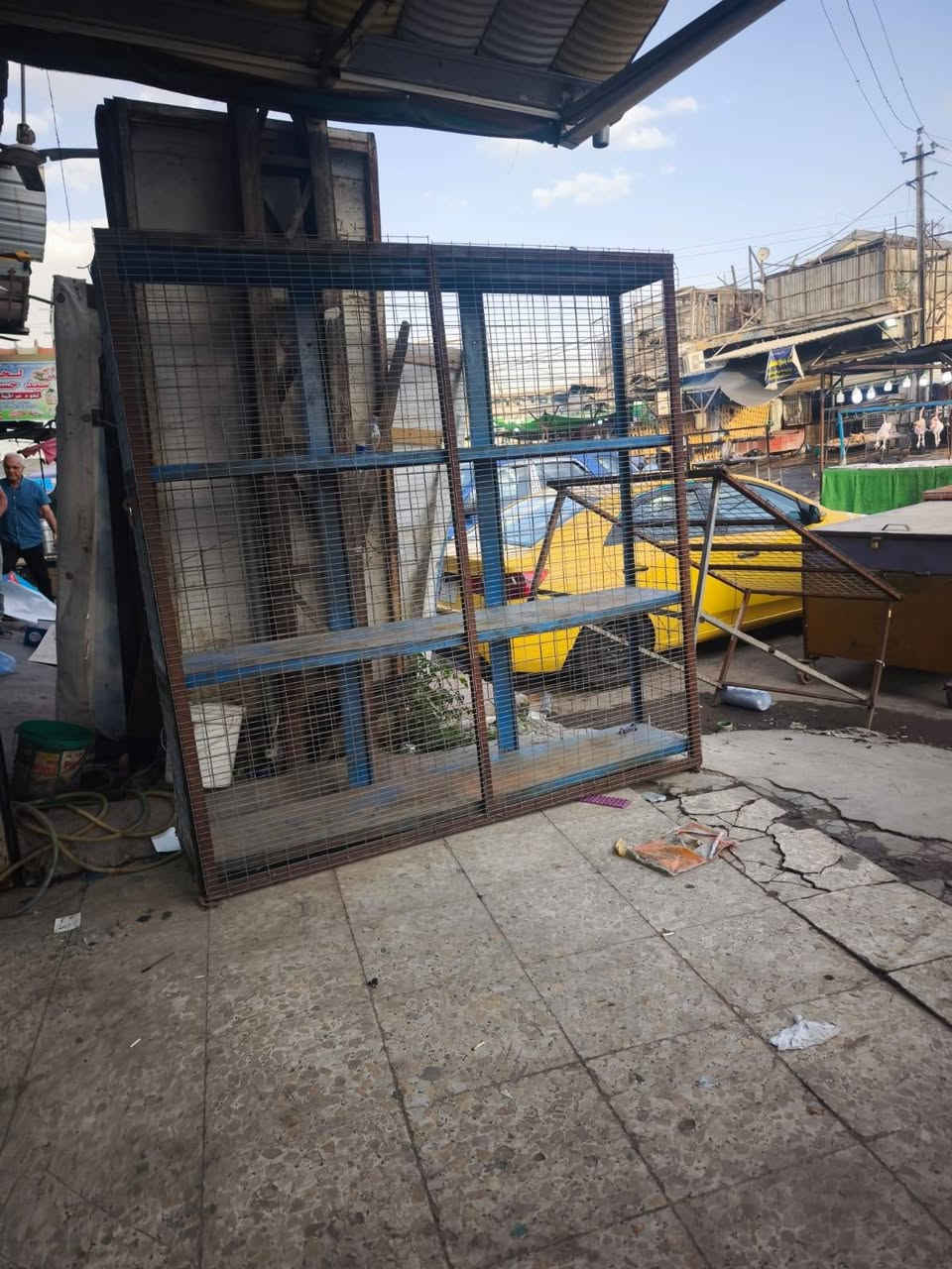 رفوف مستعملة للبيع
الخشب 11
الحديد 8
وحديد مشبج 
فلورة تفصال 
السعر مليون وربع وبي مجال للشراي
العنوان بغداد باب المعظم داخل السوق  ***********

