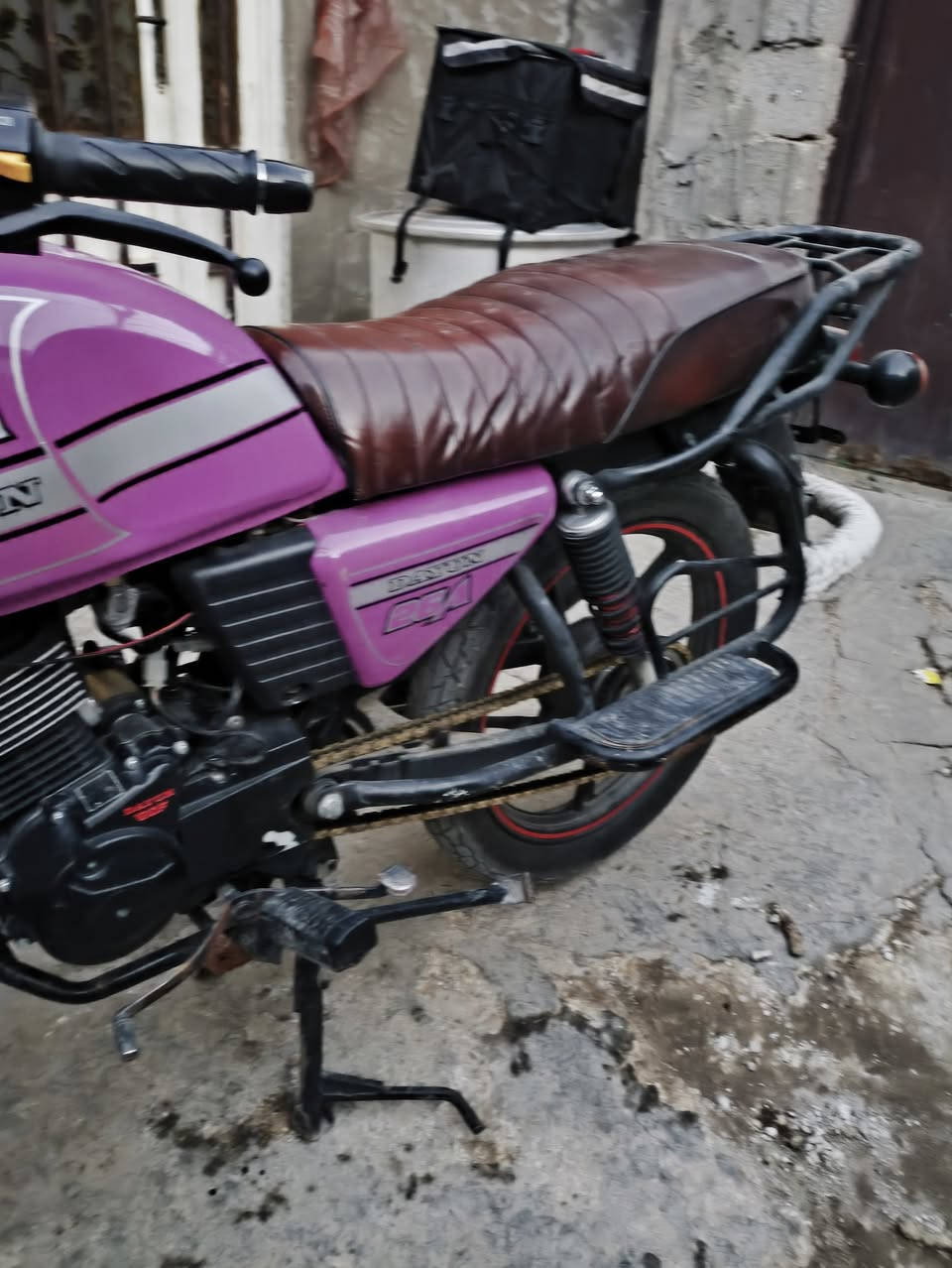 اسلام عليكم
دايوان نفخ موديل 2023
(مرقم رقم كربلاء)
محرك 200
نقص برغي مابيه
ماكاني كربلاء
السعر مليوانين و150 وبيه مجال بسيط
***********
