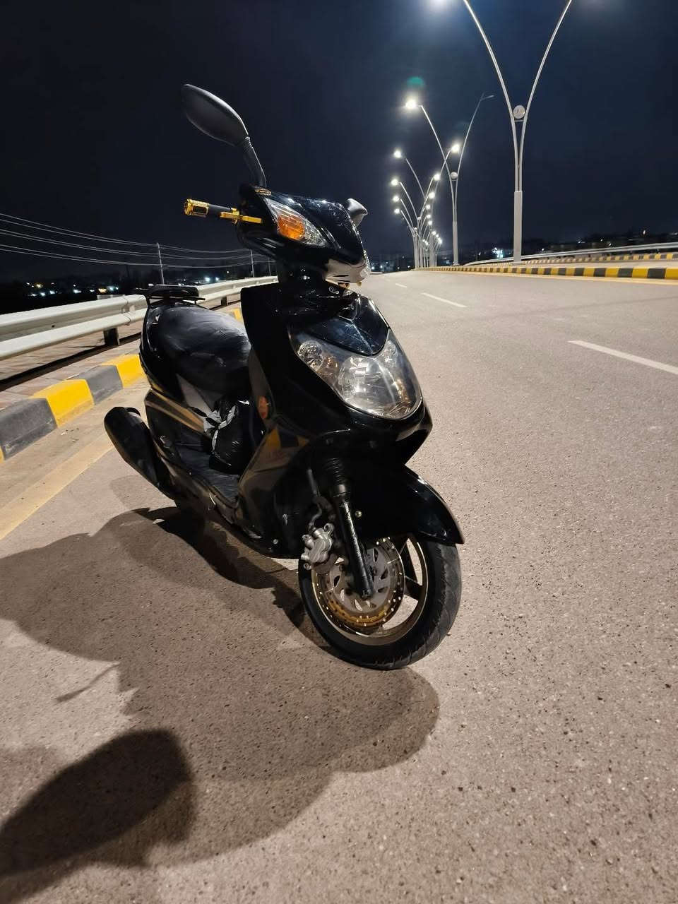 السلام عليكم
سكنس فحل نوزل للبيع 
دراجه مكفوله كفاله عامه من كلشي 
دراجه قبل شهرين اخذتها من رمبه بعدهي بترابها 
جيب فيتر وتعال افحص 
السعر 950وبيها مجال للطيبين 
***********
