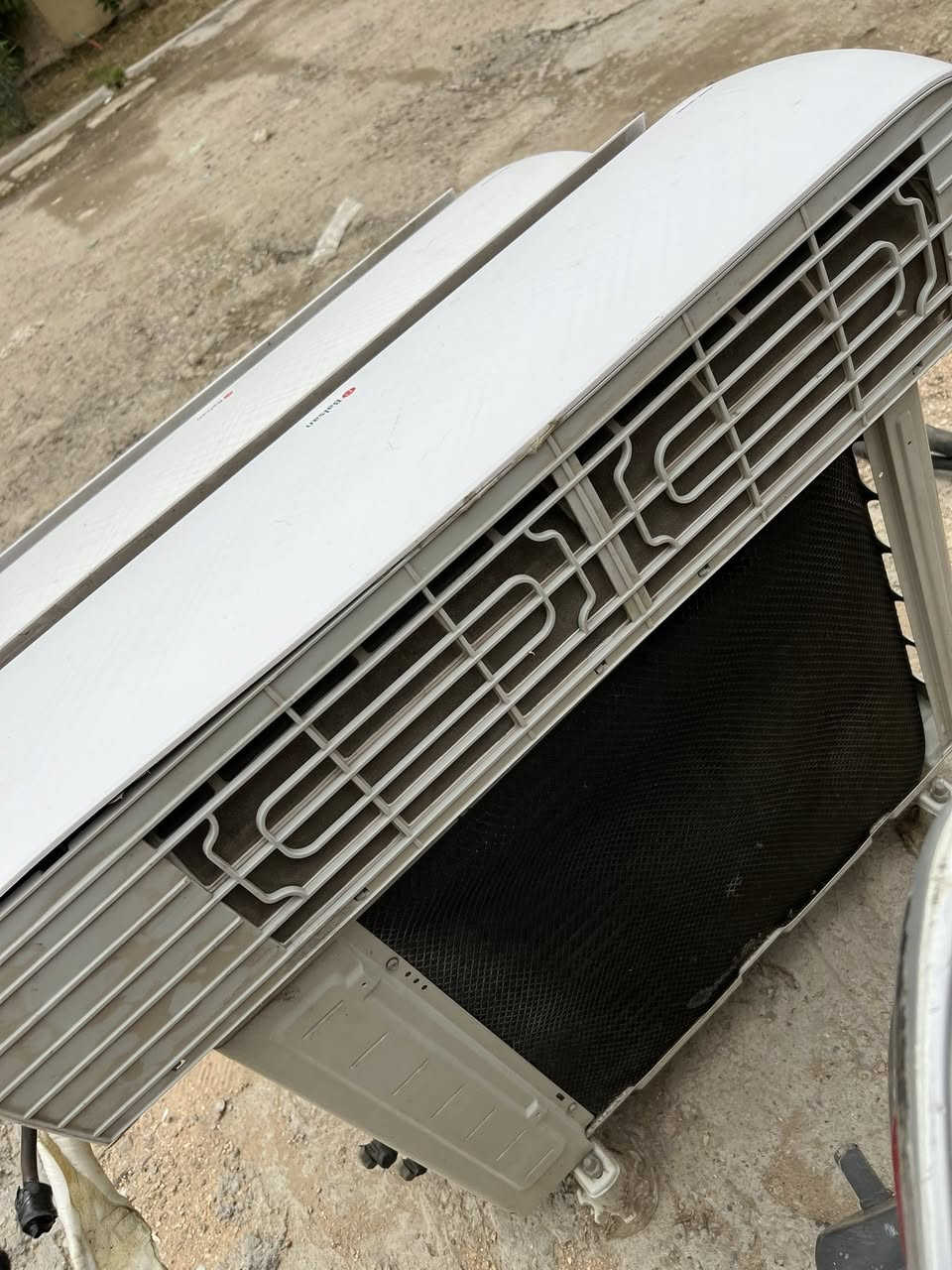 السلام وعليكم اخوان للبيع سيالت عدد ٢ ابو الطن مشتغلات اقل الموسم بعدهم على وضع الشركه كفاله عامه من فتحت البرغي تدفئه +تبريد غاز ٤١٠ ماطور t3  بوضع الشركه السبالت غازهم مقفول وجاهزات جيب وشد 
السعر 550 ثنينهم وبيهم مجال بسيط 
شارع فلسطين ***********
