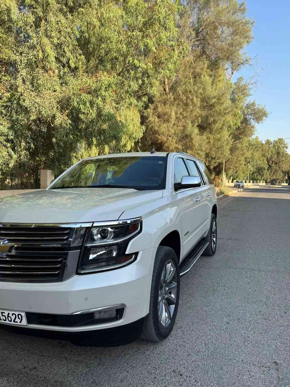 السلام عليكم تاهو خليجي وكالة المنصور فول مواصفات LTZ
معروفه مواصفاتها
كشنات جلد 
كشنات كهرباء + خزن ميموري
كشنات حار بارد 
جميع الكشنات كهرباء 
رادارات 360 درجه
حساسات امامي خلفي 
منافذ يو اس بي 
كامرة دوارة 
قاصه 
ثلاجه 
ماشية 150 الف 
فتحه 
شاشة سقف
لد نهاري 
صندوق كهرباء 
السعر 330 وبيها مجال 
السونار بالمنشور 
تخم تاير تخم دسكات حدادية جديده
السيارة كفاله عامه ماعده مكانين بارد صغار بدون شخوط بدون رصعات 
رقم سليمانية بسمي تحويل ثاني يوم 
***********
