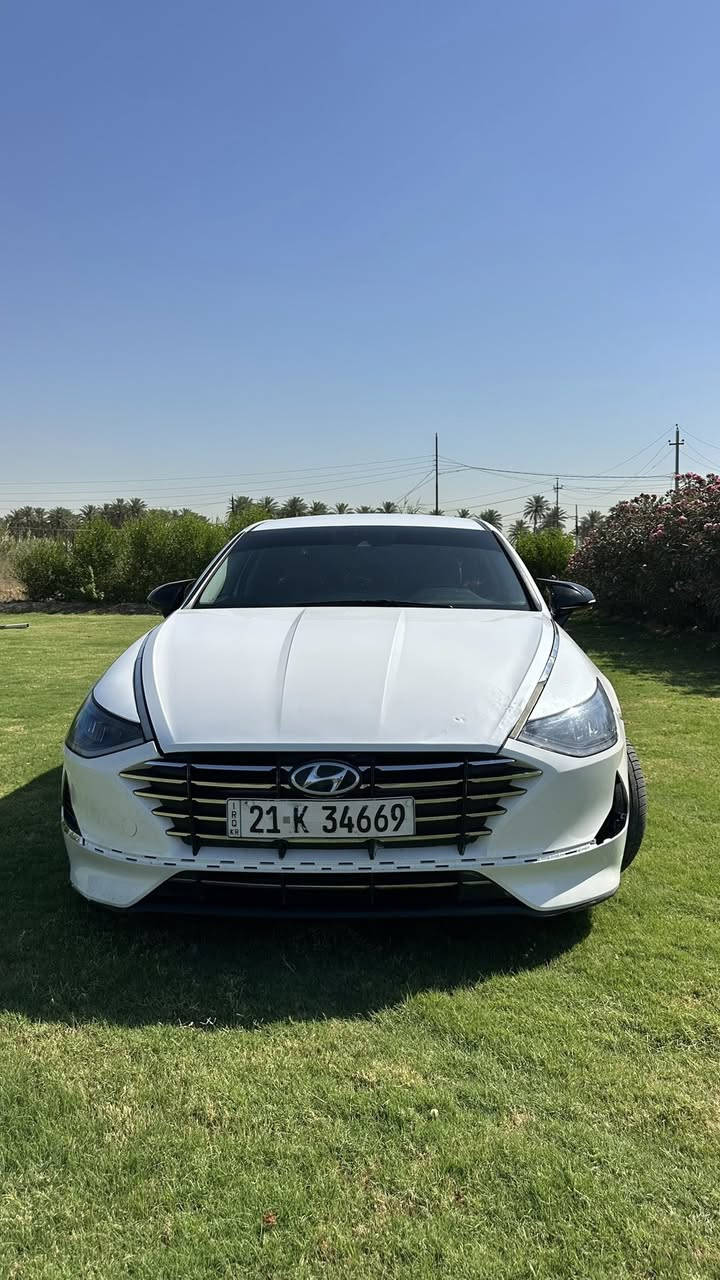 سوناتا 2022 امريكي
لون صدفي 
مواصفات 
1:تحديد مسار 
2:كار بلي لاسلكي
3:مثبت سرعة 
4:اوتو هولد 
5:حساس امامي بريك تلقائي
تبريد وكير ومكينة كفالة ،الرقم سليمانية 
بيها اربع قطع البنيد بارد والجاملغ وباب خلف السائق وجاملغ خلفي الغود سليمات والشاصي السيارة كلش حلوة ويحتاجلها ترتيب بسيط 
السعر 133 وبيها مجال بسيط 
واتساب ***********
مكاني بغداد الدورة

