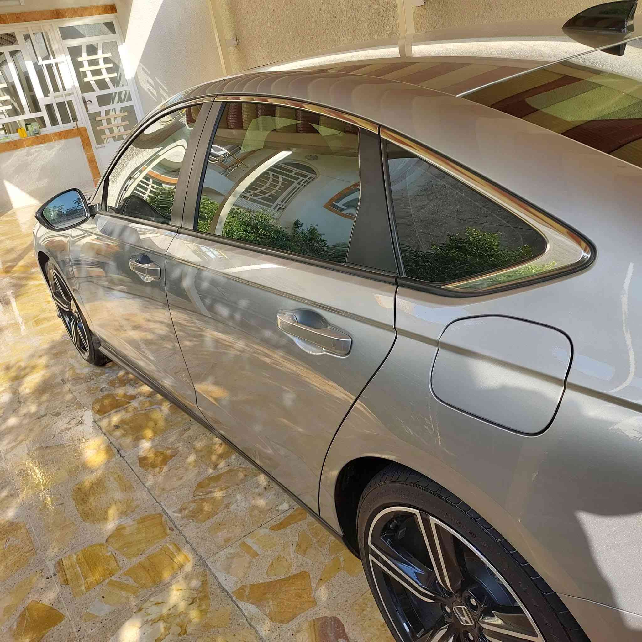 هوندا اكورد هايبرد وارد امريكي 2024  )
مرقم. بغداد
عدد المسافه  10500
• المحرك 2000  
• شاشة كبيرة
•فتحه
• كاميرا خلفية 360
• كرسي كهرباء 
• رادار امامي
• مانع تصادم
• محدد مسار 
• تصحيح مسار
• شفتات بالستيرن
• مثبت سرعة
• مانع انزلاق
• دخول ذكي 
• إنارة ترحيبية
• هندبريك كهرباء
•لايت عدسات زينون
• نظام اوتو لايت Auto
• لايت العالي زنون 
• حساسات مطر 
• حساسات دخول الإنفاق
• حساسات ضغط هواء الإطارات
• أوامر صوتية
• 3 أنظمة قيادة (eco, ev, sport)
• بلوتوث
• مدخل USB + AUX
السيارة حادثها موضح بالصور
ايرباك برده 
المكان بغداد الغزالية
للاستفسار 
***********
***********
 السعر .205
للبيع فقط
