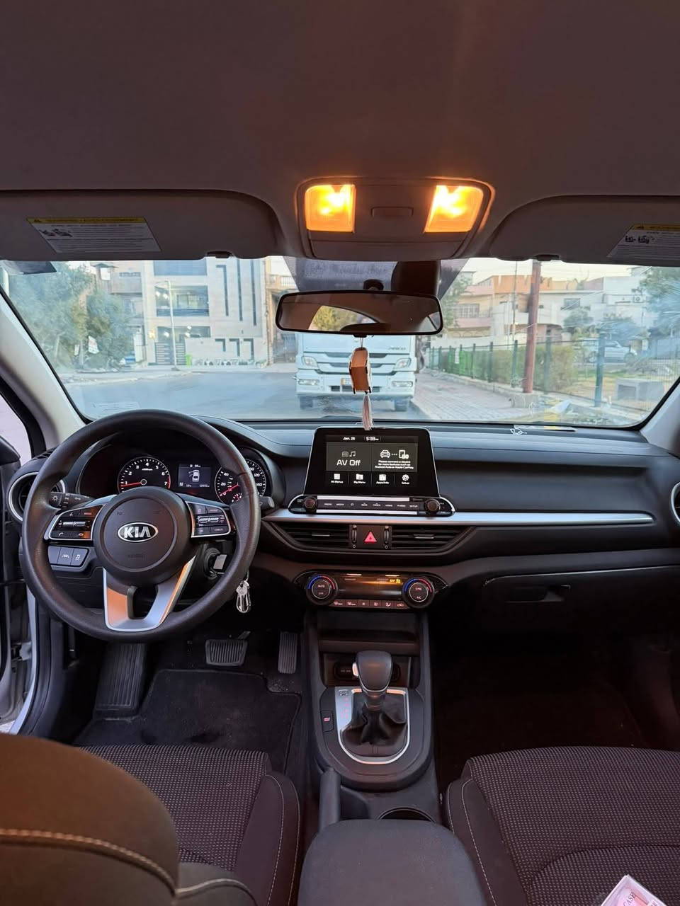 السلام عليكم
فورتي موديل 2019 وارد امريكي مكينة 2000 رقم بغداد انكليزي سيارة جديدة بمعنى الكلمة ماشية  12 الف ميل مكينة دوش حادثهة دعامية خلفية فقط مكاني الغزالية سعر 147 

رقم ***********
