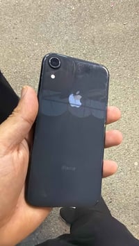 آيفون XR • ذاكرة ٦٤ • بعقوبة