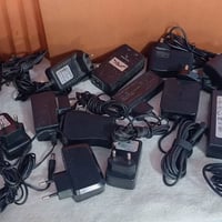 محولات وشواحن • ١٨ قطعة • توصيل