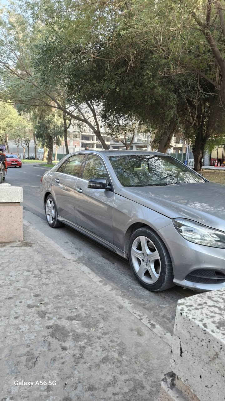 ✨ مرسيدس بنز E350 موديل 2014 ✨
🔹وارد الماني وبيها سونار تبديل بنيد وصبغ جاملغ فقط يعني قطعه وحده تبديل بدون اي دواخل 
🔹الممشى 83mi
🔹فتحت سقف  
🔹شاشة LCD 
🔹كراسي جلد لون جذاب 
🔹نظام حفظ وضعية الكرسي 
🔹مسااااااج للكراسي الأمامية 
🔹لايت داينمك متحرك 
🔹نظام النقطة العمياء
🔹مرايات كهربائية مع اضاءة جانبية 
🔹نظام ترحيب عند اقتراب السائق 
🔹مكيف امامي وخلفي 
🔹تبريد وتسخين الكراسي 
🔹ستارة خلفية كهربائية 
🔹شنطة خلفية كهربائية بضغطة زر 
🔹ساعة كلاسيكية 
🔹دريكسون رياضي 
🔹جنوط 17 وكالة ملائمة لشكل السيارة 
🔹محرك V6 3.5 مع نظام إيكو 
 والعديد من مواصفات مرسيدس الفاخرة 

💵 السعر / 182

📞 للتواصل / بيه واتساب ***********  

🔻 الموقع / بغداد
