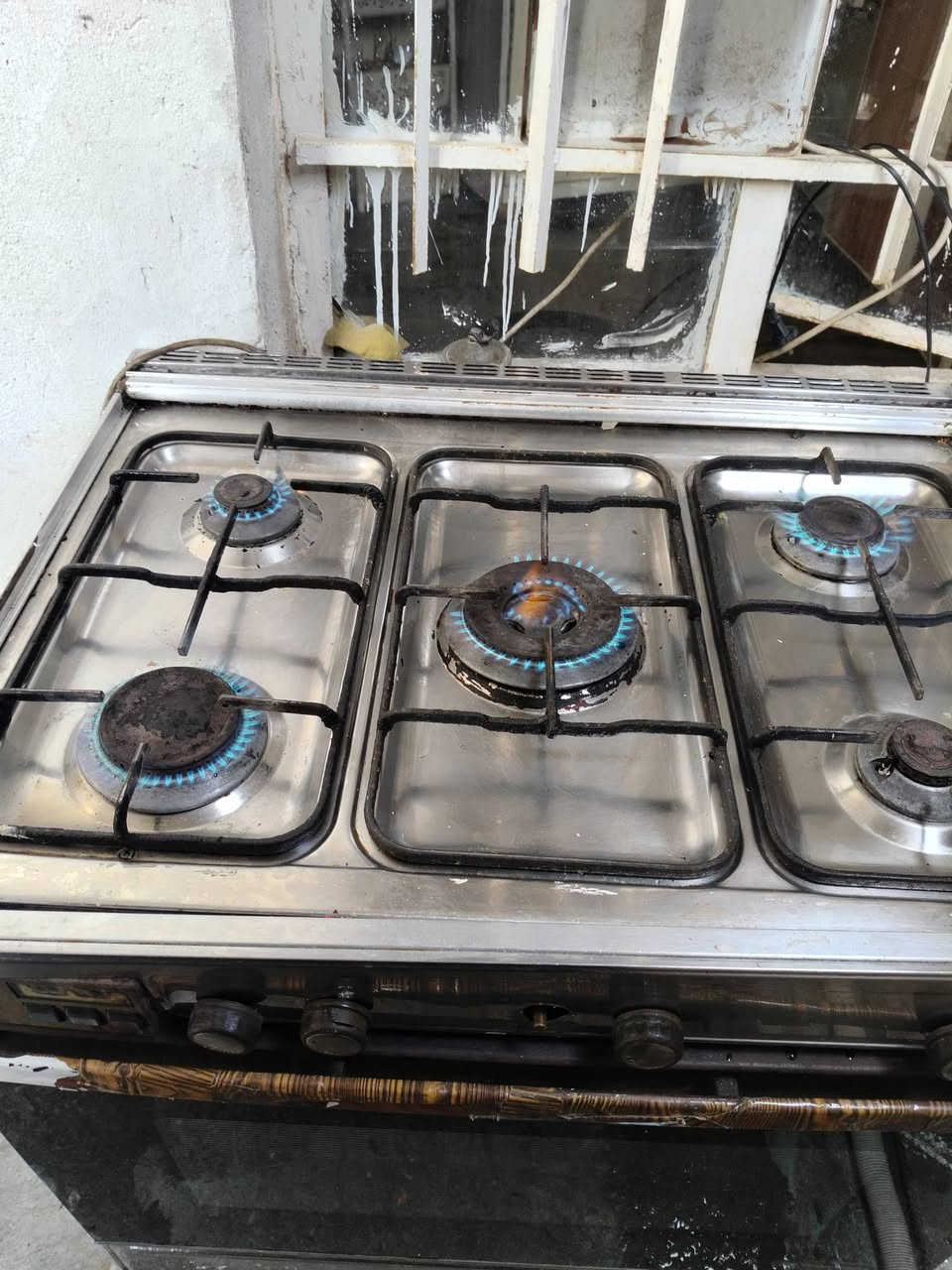 طباخ عشتار شغال للبيع سعره 60رقم مبايل خابر وتدلل ***********
