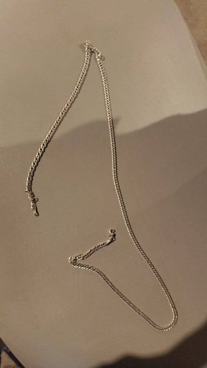 سوار وزنجيلين
ارواوسهن بزنجيل خشن 
شعندك تراوس دزه خاص


**إذا كنت صاحب هذا الإعلان وتريد حذفه لأي سبب، رجاءا أرسل رسالة إلى الدعم الفني**