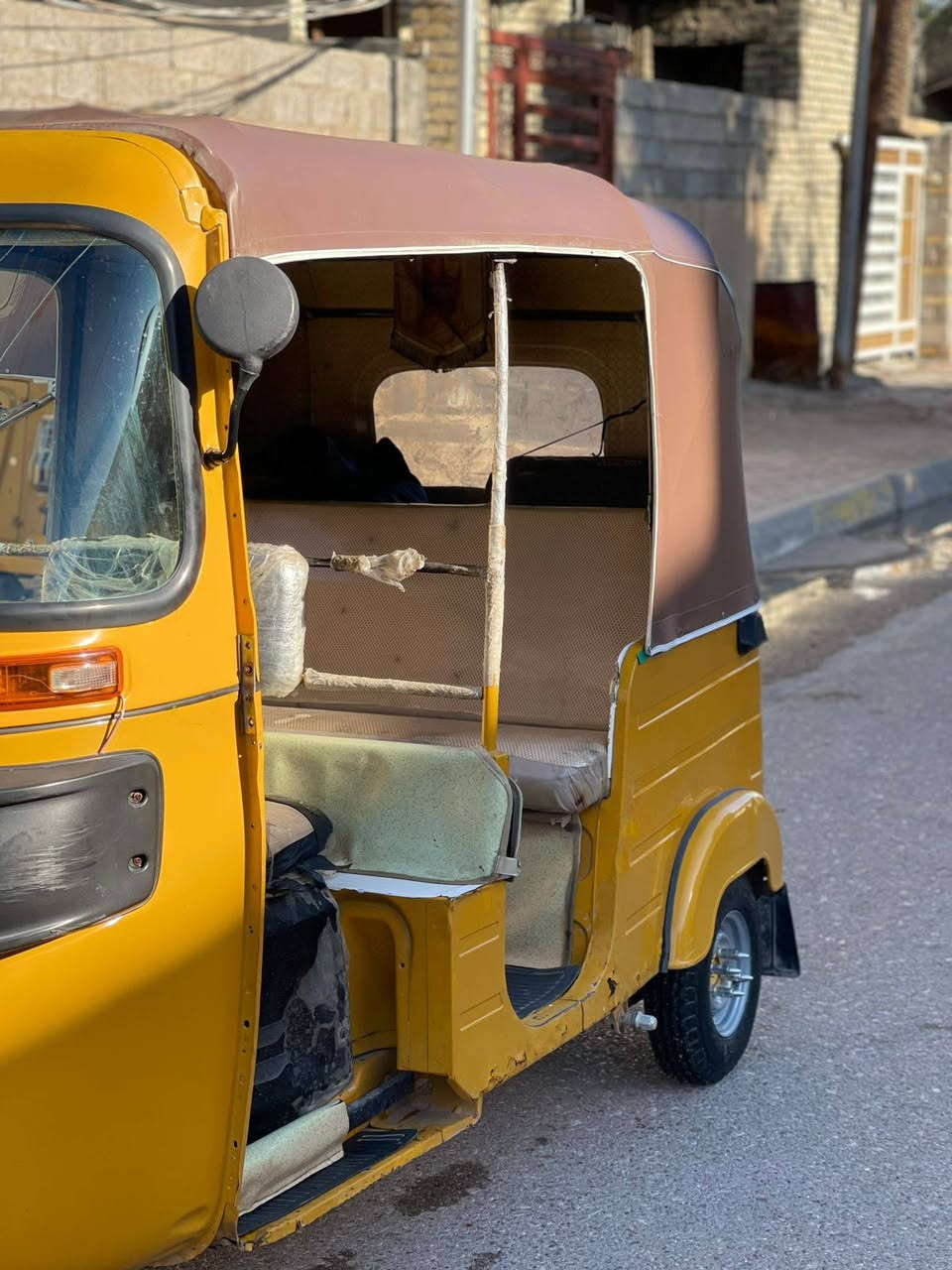 السلام عليكم
تكتك لبيع موديل 2020 
الرقم بغداد 
تكتك نضيفه ما ناقصهة أي شي 
الرقم الهاتف:***********
