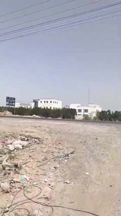 السلام عليكم
قطه للبيع واجهه 9 ونص مساحه 200 
بيع سريع سند 25 
***********
***********
