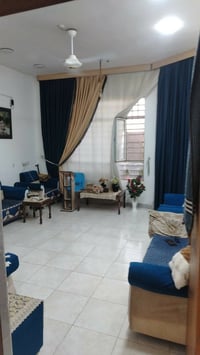 بيت  للبيع مساحته ٢٠٠  واجهه ١٠  نزال ٢٠  طابق واحد بنا حديث  ستقبال +...