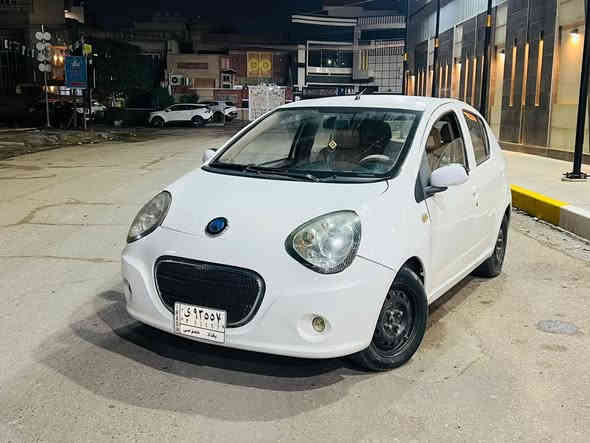 باندا 2013
بيها قطع صبغ متفرقه ابيع حزام
كير مكينه كفاله
تبريد ثلج حديديه جديده
سعر 43 ورقه بيها مجال جداً بسيط
استفسار ***********
