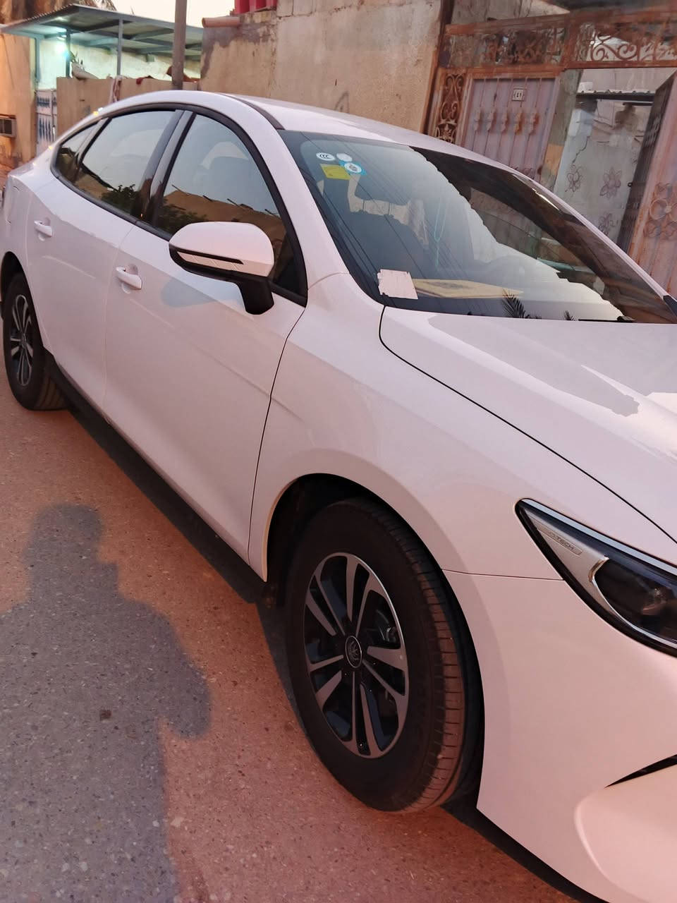 بي واي دي لبيع مديل 2025 ماشيه 2000/***********البصره الهارثه
