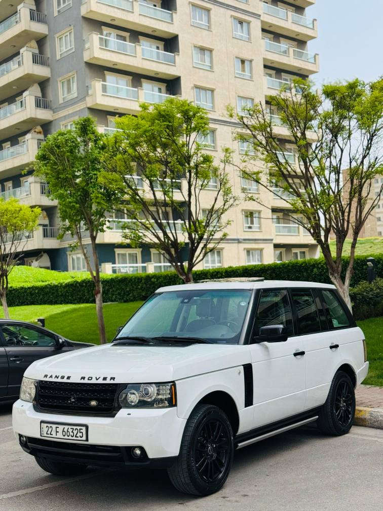 Range Rover Vogue 2012  
 انظف رانج ٢٠١٢ بل العراق 
مكان سيارة سليمانية 
***********
 
سعر مطلوب.  ١٥٤  ورقة شويه مجال...

ماكو هيج نضافة بالسوق 
محرك  بدون سوبر ارغب محرك 
ماشي ١٢٥ الف
سيارة وكالة سردار خليجية ضمان دولي  
**********************
مواصفات/ بصمة /سلايد/داخل قهوائي/كشنات كهرباء 
كشنات تدفئة تبريد /كشنات جلد /كشنات خزن/شاشةكبير /خمسة كاميرا ٣٦٠ درجة/شاشة مال كيج  
دبلات جبريس صاعد و نازل حسب رغبة
CD changer 
DVD 
سيستم صوت سماعات
سترين تدفئة 
ستيرن تحكم فوول اوبشن
اربع نضام قيادة (صحراء و ثلج و جبال و ستاندارد )
گیر (سبورت و عادي و اوتوماتيك)
بريك بصمة
تبريد مركزي تشغيل يسار و يمين و امامي و خلفي مختلف حسب رغبة 
*************************
شروط سيارة 
سيارة علي وضع وكالة ٪؜٩٨ احلي بالواقع
محرك بالشرط علي و ضع بيلادي 
گیر بالشرط  
تاخم تاير و حدادية مكفولة 
مسيرفسة كامل حتي ٦٠ الف القادمة من ناحية (دهن و هيدروليك و فلترات و مي راديتر و دسكات و فلنجات و دبلات و تنضيف حجر بيئة ) 
سيارة ابدا مابي اي مصاريف الحمدالله 
سيارة بإسمي و تحويل حاضر نفس اليوم
فحص و هزة و لوحة و سنوي جديد حتي نهاية سنة ٢٠٢٧ السليمانية, العراق
