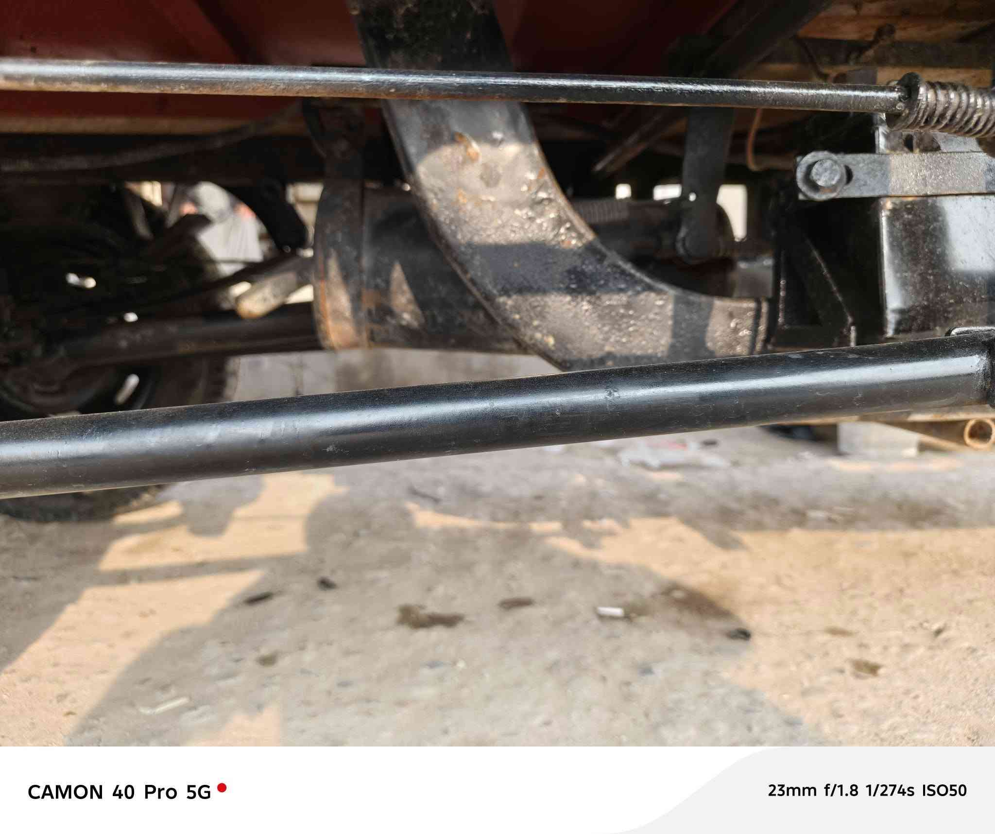 سلام عليكم
ستوته سلطان
موديل 2016
شاصي مكفول من كلشي
كهربايات شغاله من طول لطول
تايرات نضيفه
وراق بسمي كماله
وكيله الحيدري 
الليبع مكان ميسان الماجديه
***********
