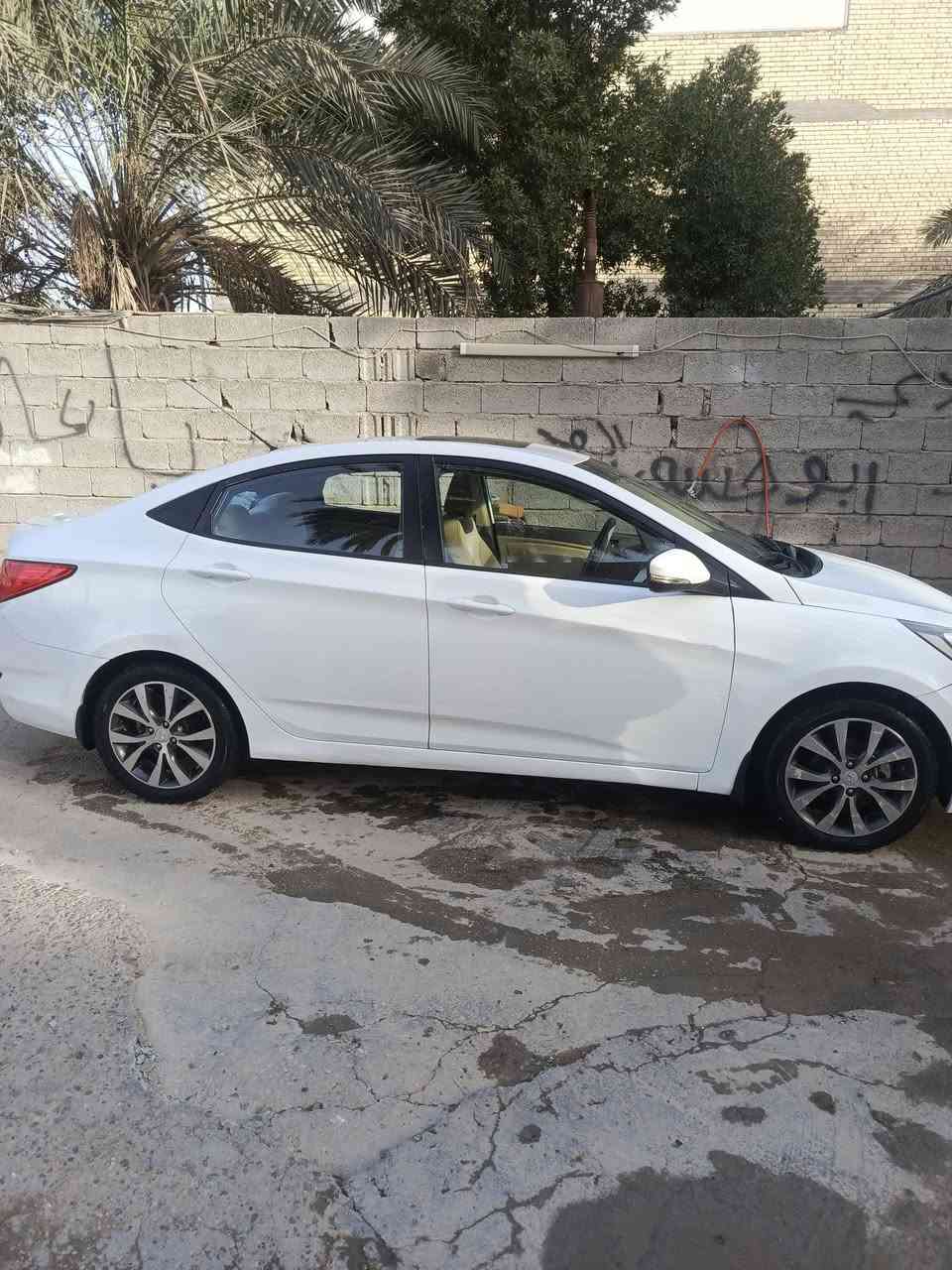 سلام عليكم اكسنت موديل 2015 سياره نضيفه كلش ماشيه 93 محرك خير من الله  بيه بارد قليل  رقم كربلاء السعر 112 بيه مجال قليل  مكاني كربلاء  رقم الهاتف ***********
