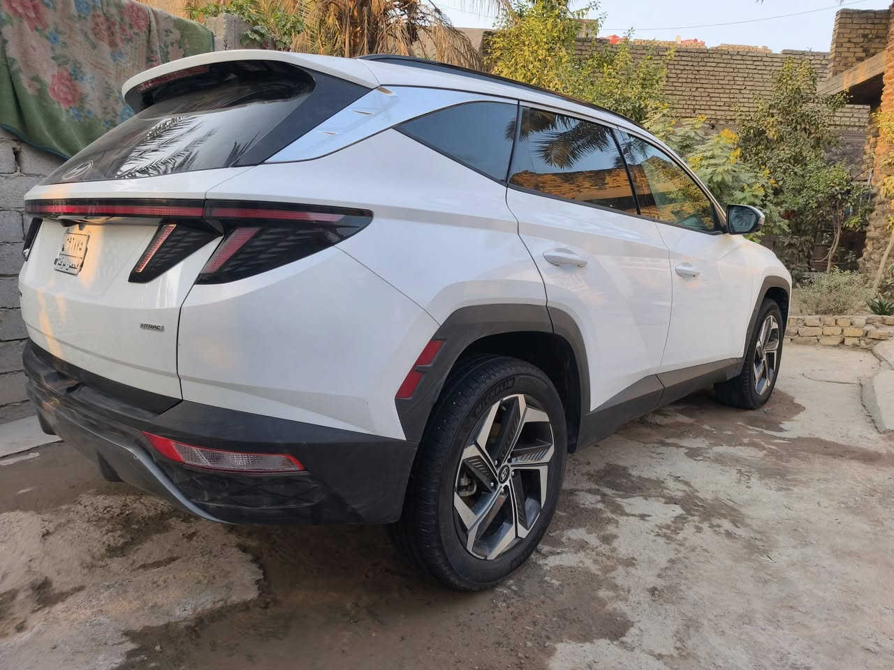 السلام عليكم توسان لمتد ابيض داخل ابيض 2023 بدون رقم  ماشيه 13 ميل بجم كبس بيه بابين صبغ ومكانين تعديل بارد السياره جديده مواصفات 🔥
بنوراما كشن كهرباء تدفئه تبريد 4 كامرات تقديم وترجيع بالريموت شتريد مواصفات بيه معروفه مواصفات اللمتد   مكاني حله  
*********** بي واتساب
