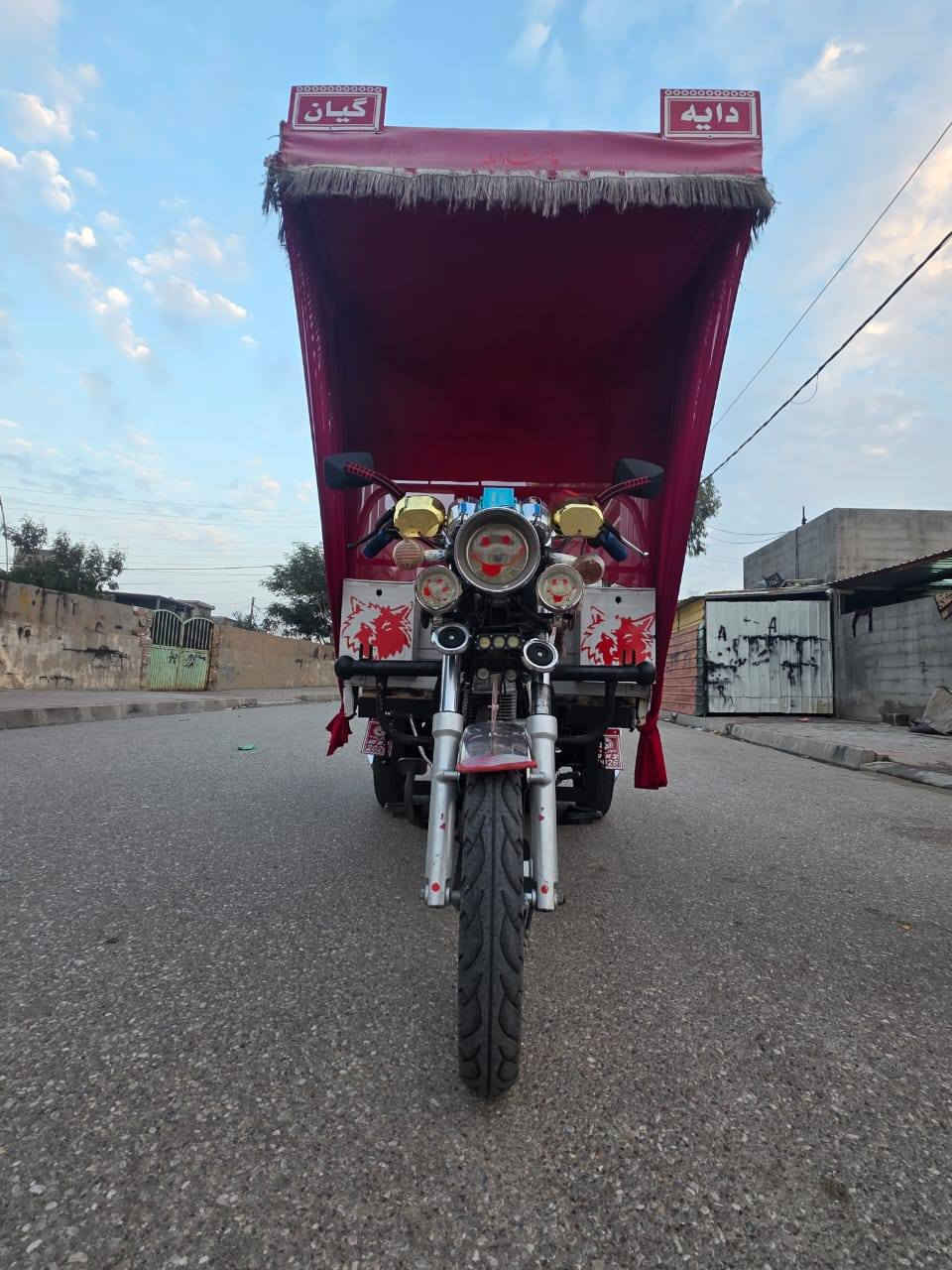 سلام عليكم ستوته للبيع موديل 2022 محرك ركبه شرط منفيس. وبليته كمرك كامل ماطور جاهز كدام العين 
كله شرط مكفول كفاله عامه دشبول الكتروني كهربائيات سلف كله شغال تخم تواير جديد  سعر مليون 575 بيه مجال قليل شري يخابر ويدلل 
***********
***********
