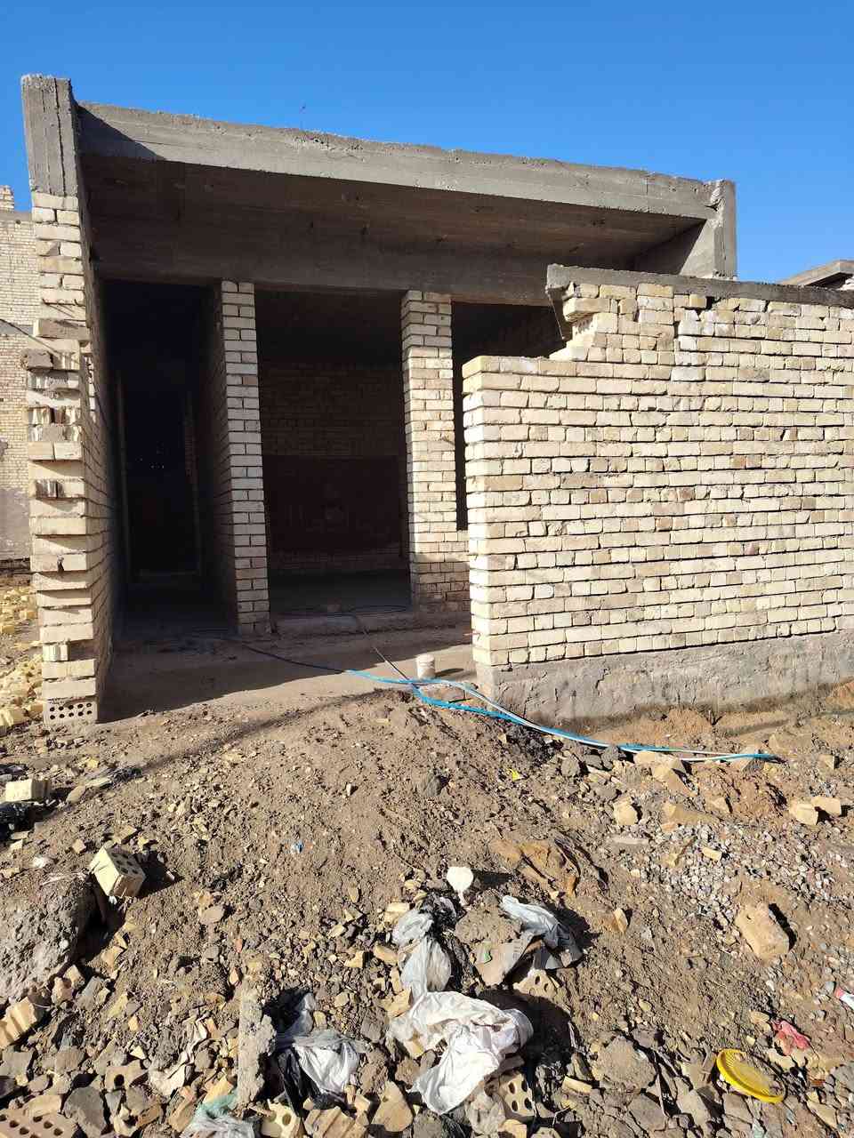 ***********  هيكل للبيع المساحه 85 باثنين على ثمانيه شارع المكاتب
