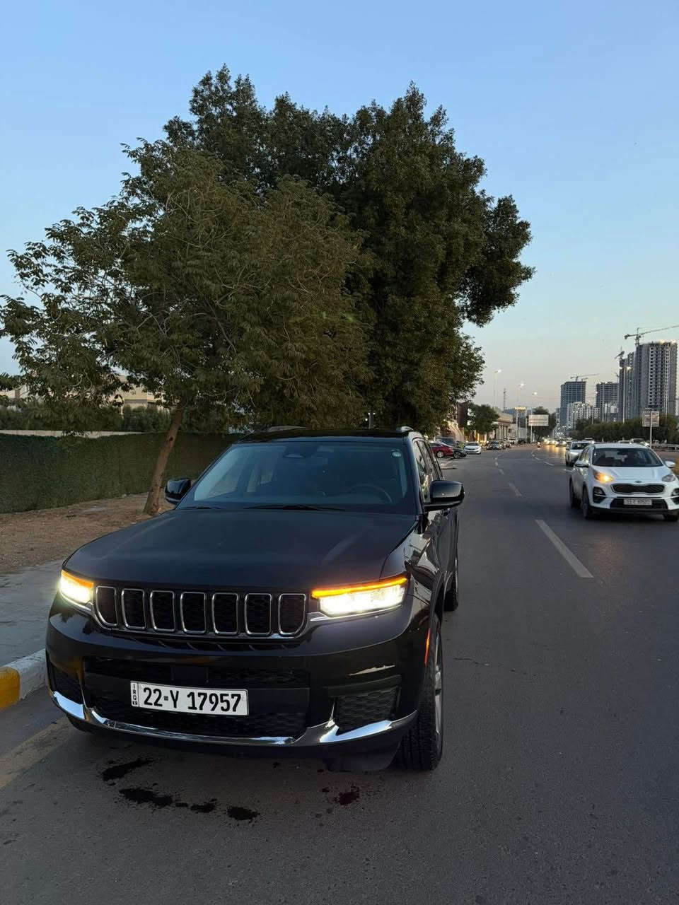 السلام عليكم 
للبيع جيب لاريدو موديل 2023
محرك 3600 V6
رقم اربيل ( سنوية جديدة + هزة جديدة )
ماشية 15 الف وقابلة للزيادة
مواصفات السيارة
* كير ماوس 
* تشغيل عن بعد
* ردارات جانبية
* رادار امامي
* رادار خلفي
* حساسات خلفية
* توقف ذاتي
* كاميرا دوارة
* نقاط عمياء
* تحديد مسار
* قيادة شبه ذاتية
* كروس سرعه
* سايد بريك بصمة (كهرباء)
* ويل 20 
* شاحن لاسلكي
* ابل كار بلي
* كشن كهرباء
* هيترات بلكشن
* هيتر بالستيرن
* كشن خلفي منفصل Vip
* تبريد 3 قطع 
* صندوك كهرباء
* لايت زينون بلادي
السيارة حادث جانبي قطعتين طبغ فقط 
ايرباك بردة فقط
مكان السيارة بغداد الصرافية
السعر 28,300 وبيها مجال 
للأستفسار *********** حجي مهدي الاسدي بغداد, العراق
