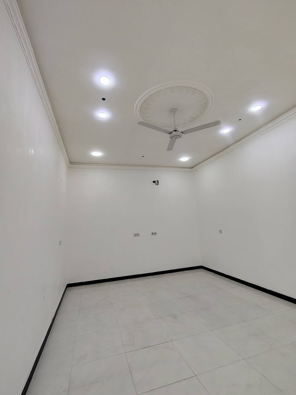 ياالله اسعد الله اوقاتكم بكل خير احبتي
يتوفر دار سكن ٢٠٠ متر
غرفتين منام ودوانيه وصاله ومطبخ
وصحيات داخليه وخارجيه وكراج
بيت جديد محد ساكن بيه
طابو صرف زراعي المالك عراقي سند 25
منطقة غنيه عن التعريف من ناحية الخدمات والموقع
العنوان البصره ابي الخصيب محيله طريق الوسطي
وكاله ونسخه من طابو ومكاتبه
السعر المطلوب ٩٨ مليون
للاستفسار اكثر اتصل ***********
