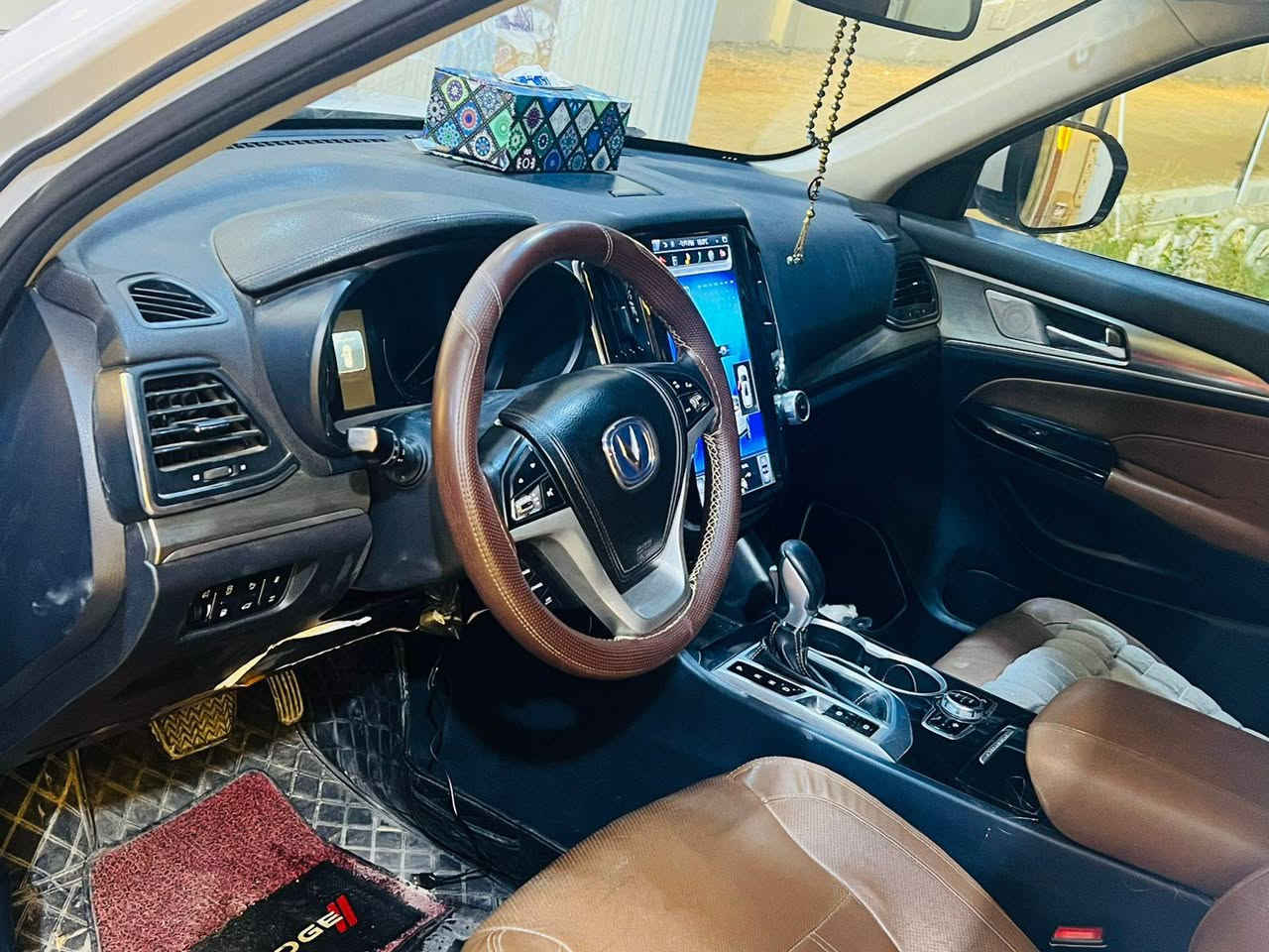 السلام عليكم
شانجان cs95 موديل 2020 حره تحويل . رقم بغداد . كير محرك كشر جديد . السعر 135$
الاستفسار 
***********
