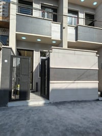 للبيع ٦٥م تسليم مفتاح الشعب عدن خلف مركز شرطة الشعب بيه ٣نوم واستقبال ...