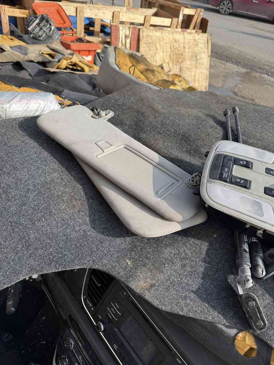 تفصيخ كيا سيدونا 2017
حجم المحرك 3300 GDi 
توصيل موجود 
*********** 
واتساب
