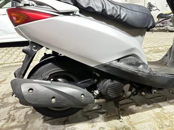 ابريز البيع.  الدراجه طافيه السعر 250 رقم الهاتف ***********
