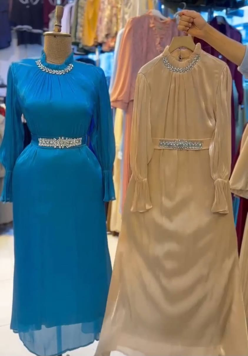 فستان العيد
السعر ٢٠ الف فقط  
خامة اوركنزا مبطن 
38–40–42–44–46 النجف, العراق


**إذا كنت صاحب هذا الإعلان وتريد حذفه لأي سبب، رجاءا أرسل رسالة إلى الدعم الفني**