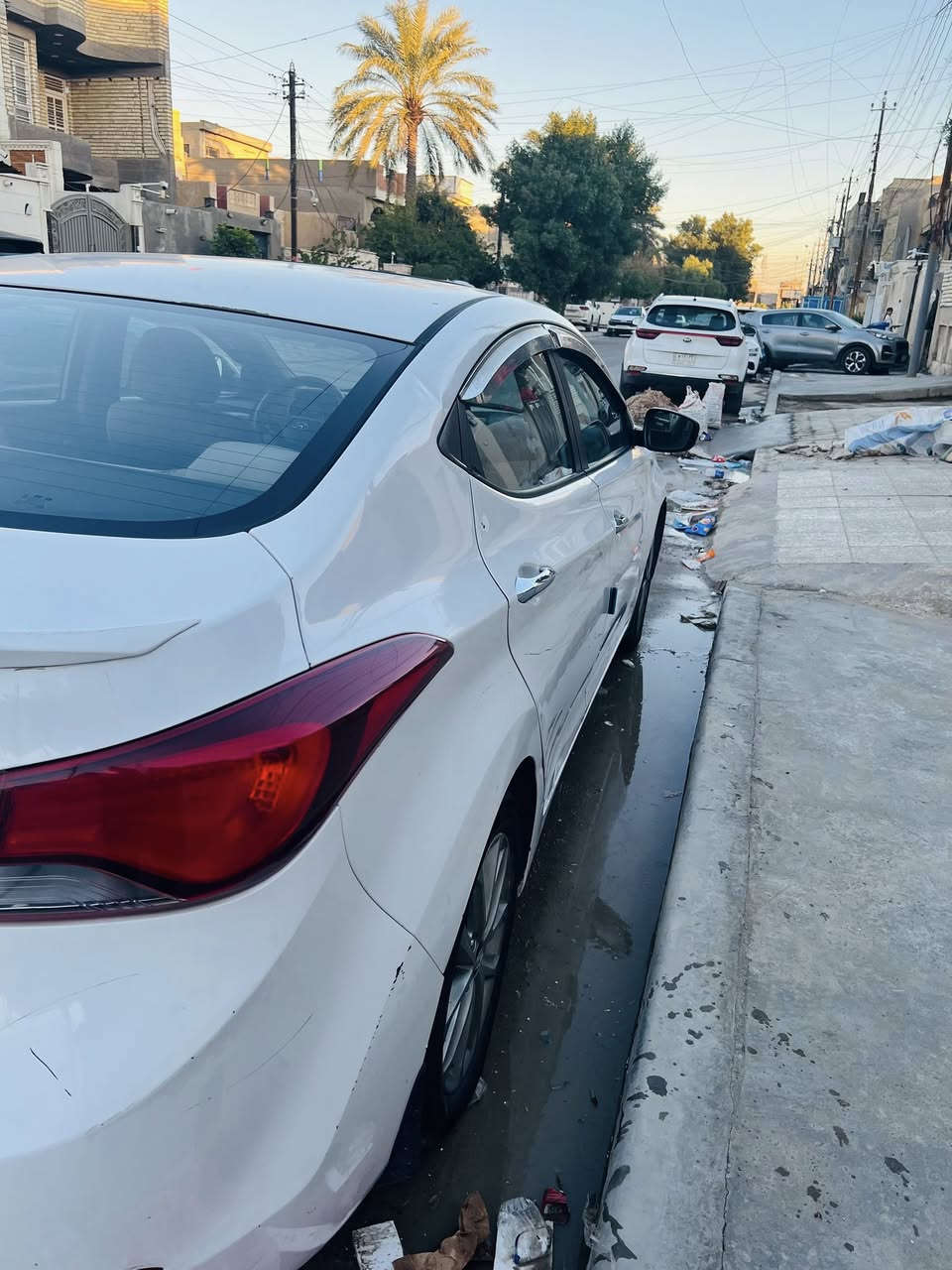 السلام عليكم
النترا 2015 خليجي محرك 1800 
السعر 103  للتواصل ***********
