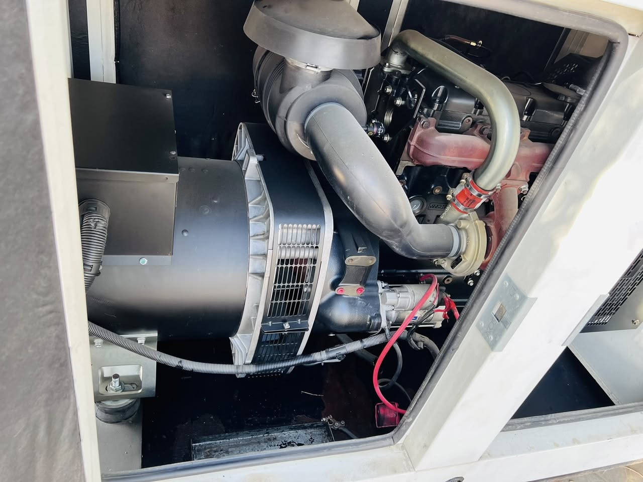 نوع المحرك:بيركنز إنكليزي الأصلي
القدره:88/KVA

المحرك:4بستم سوبر 

نوع الملف:لوري سومر فرنسي 

كاتم:90‎%‎

مع سسستم بروتكشن كامل للحمايه ونظام اوتو Ato

☎️رقم الهاتف:***********

***********

🔷العنوان:بابل
