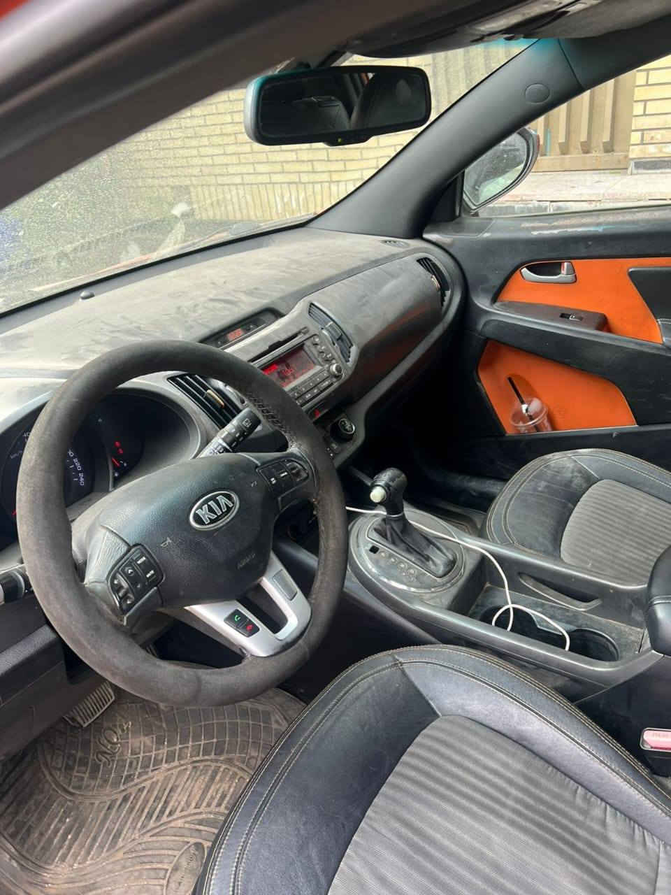 السلام عليكم كيا سبورتاج 2013 خليجي مكفولة فول السيارة بصمة كشنات جلد بنورما رقم اربيل. السعر 145 
هذا رقمي ***********
