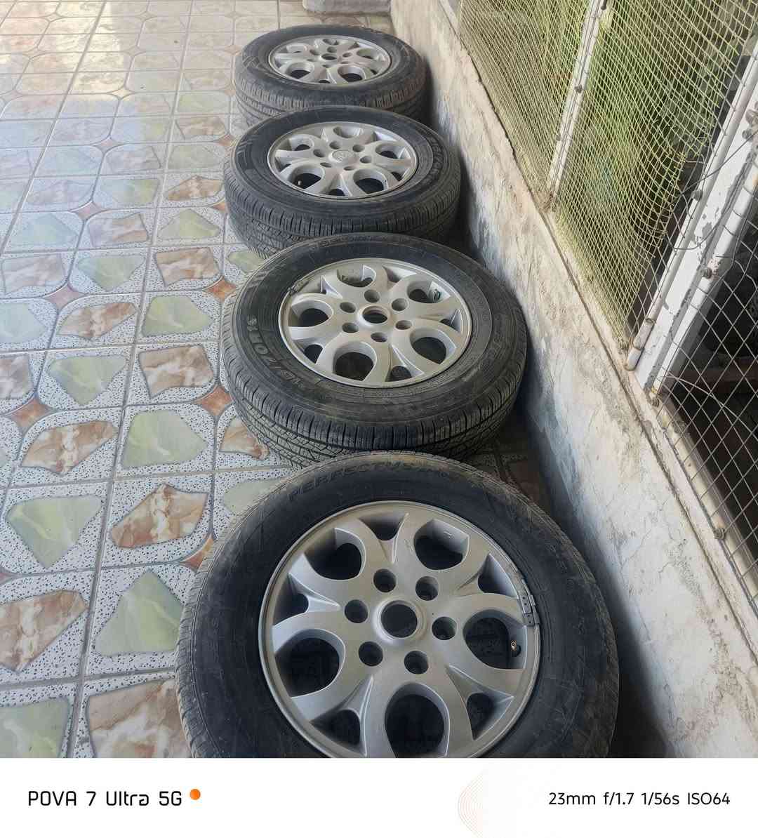 اسلام عليكم غراض ستاركس للبيع للاستفسار خاص
*********** بنيد وهوة وسستم وبوشية ٣٥ الف تكت تبريد سعره ٤٠ بي عطل جوك تبريد لخلفي ويل كب هوة وتايرات زوج نضاف وزوج تعبان سعر ١٣٥ راديتر ٢٠ الف كمبريسر شغال ٤٠ الف سستم مري ٥ الف مكاني ديوانية
