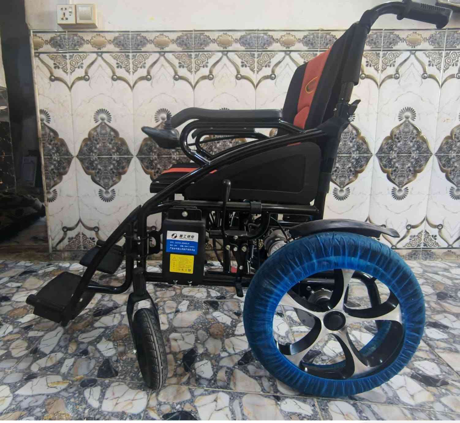 كرسي متحرك♿ استخدام قليل *********** للبيع التواصل على الواتساب مكاني النجف الأشرف

