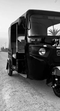 تكتك سوداء للبيع 5 خمسه مليون 07706854198