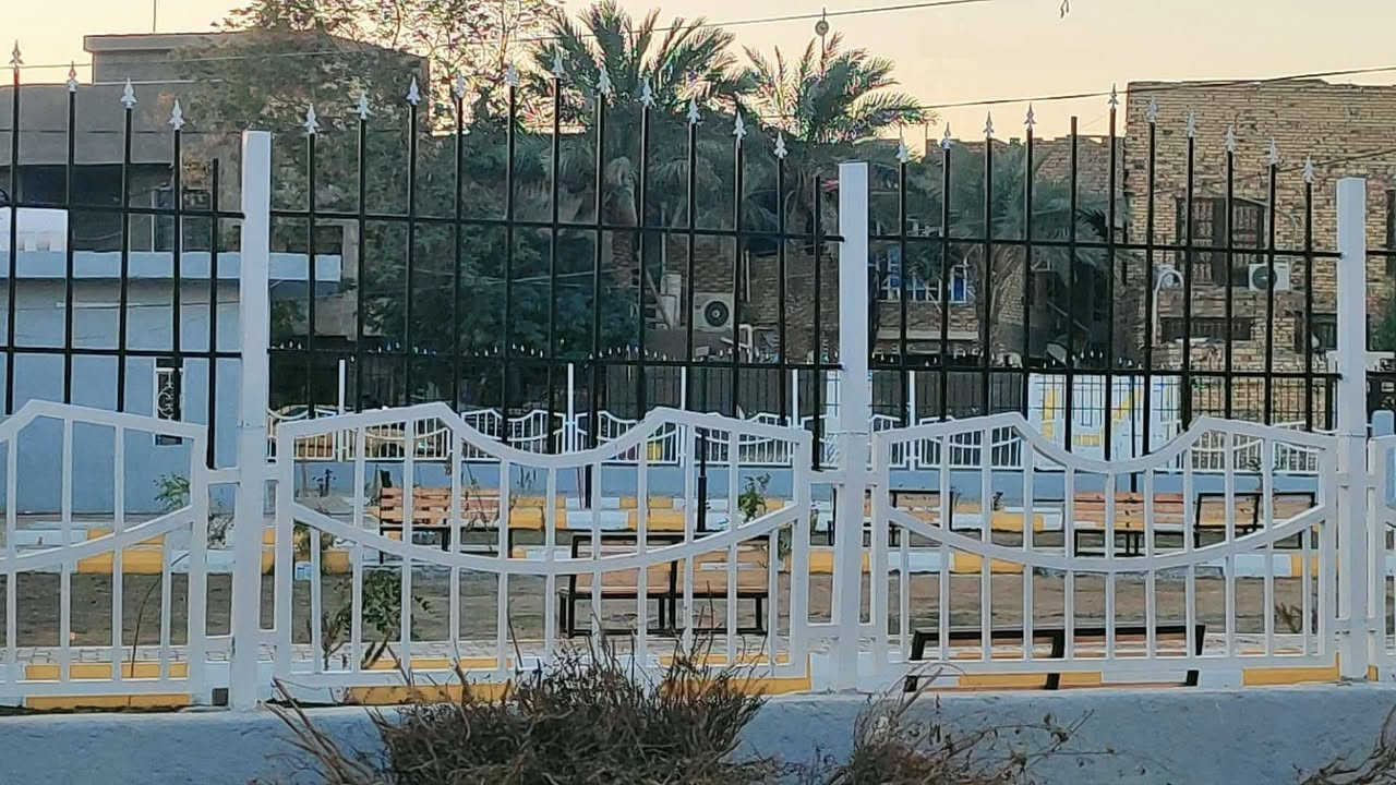 السَلٱمٌ عـَلـْيگمّ-ۈرحـْمّـٌة ٱللـّہ ﯙبُرگـّاتہ  

بيت للبيع في حي العصري المساحة 200 مترر
 
يحتوي على غرفتين واستقبال كبير 
مع صاله وكراج لسيارة كبير 
مع صحيات خارجيه وداخليه
مع مشتمل معزول في الطابق الثاني 
غرفه كبيرة ومطبخ وصحيات 
#ملاحظه بناء قديم 

مقابل متنزه رونق الماس للاستفسار الاتصال على 👇👇
                                                          ***********
