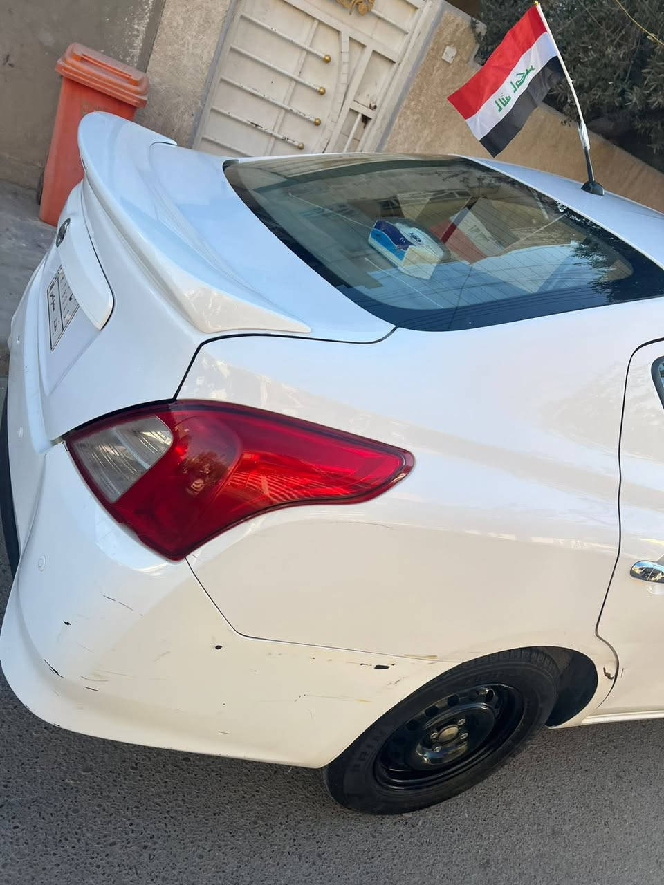 السلام عليكم سني هندي لبيع 20018السياره مكفوله بيه ملاحضات اخوان اني مكلف بل نشر رقم بغداد ماشيه 200  السعر 100 وبيه مجال رقم صاحب السياره ‭0771 613 9922‬ السياره موجوده بغداد بل غزاليه ماجاوب عله التعاليق مكلف بل نشر
