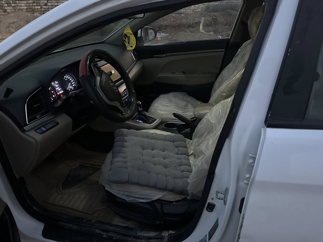 سلام عليكم النترا للبيع ٢٠١٨ خليجي فول مواصفات عده البصمه قطعتين تبريد ثلج رقم اربيل بسمي تحويل وكالة ثاني يوم مابيها نقص ادامه كامله مسوي الها حداديه جديده ماتصرف عليها ابد السونار مرفق بل منشور السعر ١٢٨ وبيها مجال للأستفسار: ***********
