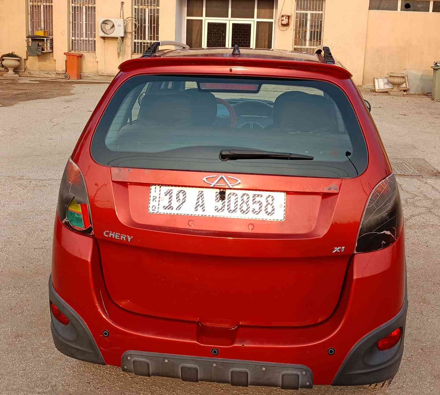 السلام عليكم ورحمة من رخصه الادمن للبيع شيري x1 السياره موديل ٢٠١٤ السياره كفاله من كلشي مكفوله من صبغ وضرر وتبديل وكير ومكينه وحداديه وكهربائيات  تبريد وتدفئه ومكفوله من الجرد السياره ماشيه ١٠٠ الف على وضع الشركه اسبير مانازل رقم كربلاء بسمي رقم انكليزي هزه جديده وسنويه جديده
السعر ٥٠ وبيه مجال 
بابل حله ناحيه النيل 
الهاتف ***********
اني مكلف بل نشر غير متواجد على النت 
اعتذر عن المراوس
